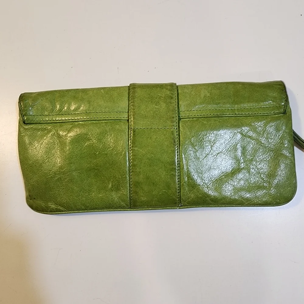 HOBO International Green Leather Clutch with Buckle - Picture 7 of 11